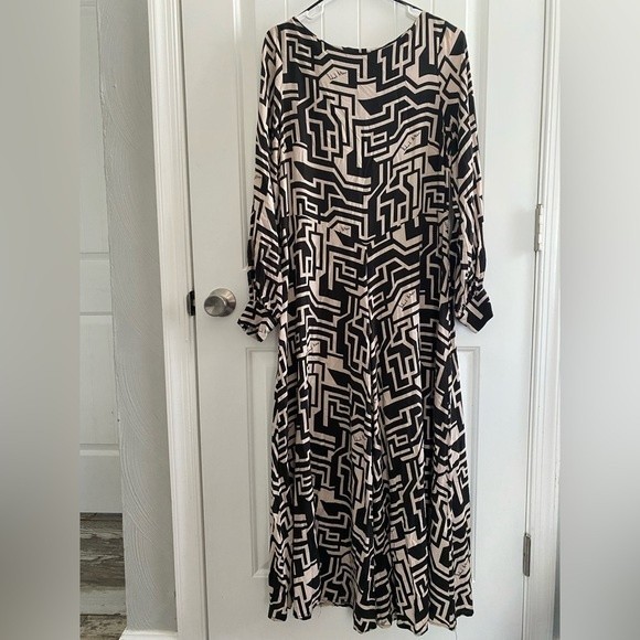 Richard Allen for H&M geometric maxi dress, black/white, size 10 - Picture 2 of 10